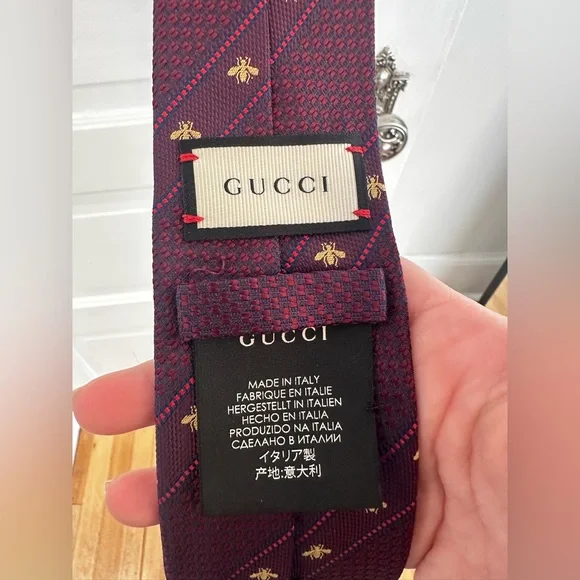 Gucci, men’s tie, purple/burgundy pattern - Picture 3 of 3